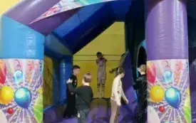Zabawa na dmuchańcu